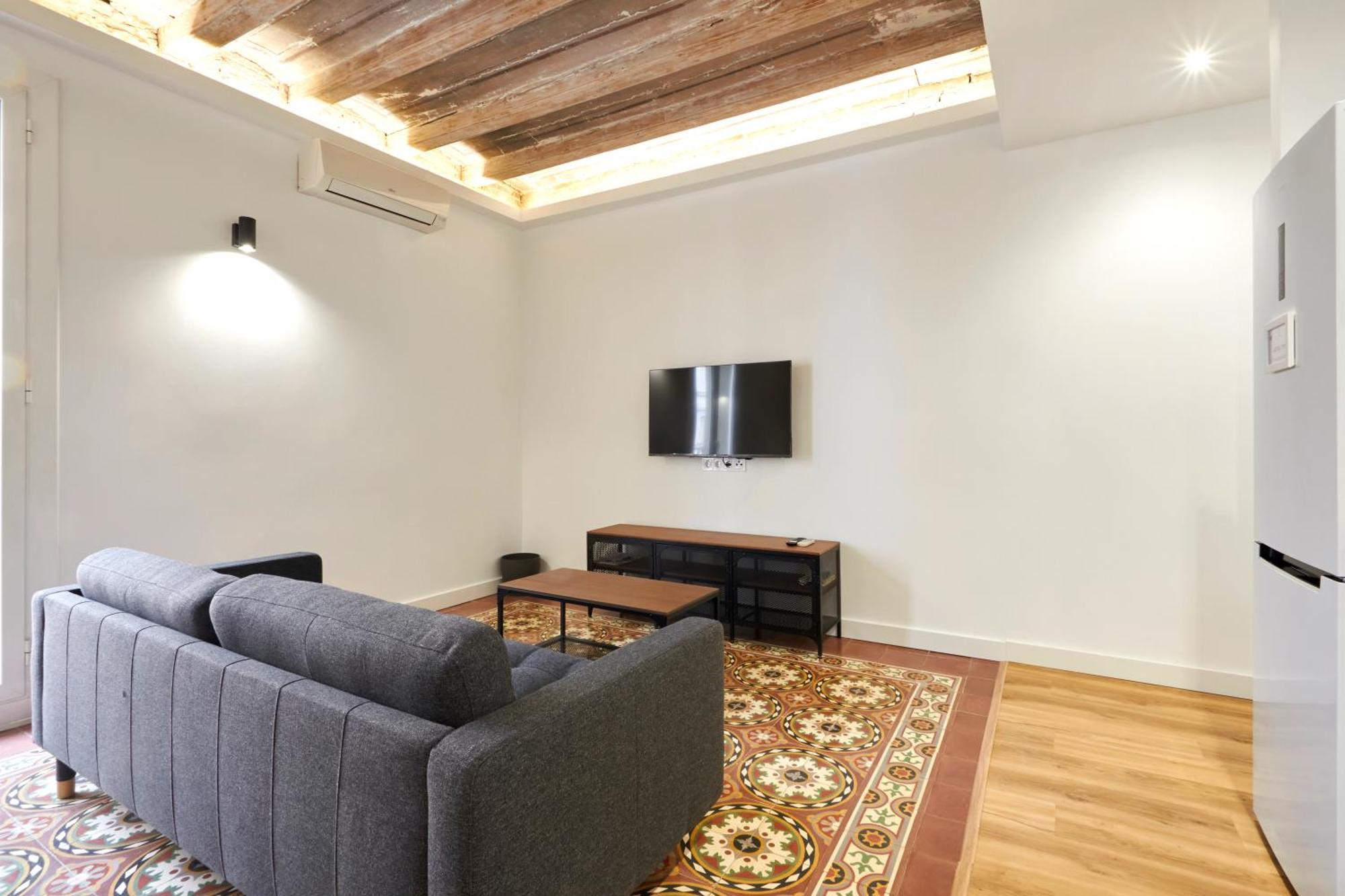 Comfortable Apartment Next To Apolo Theater Барселона Екстериор снимка