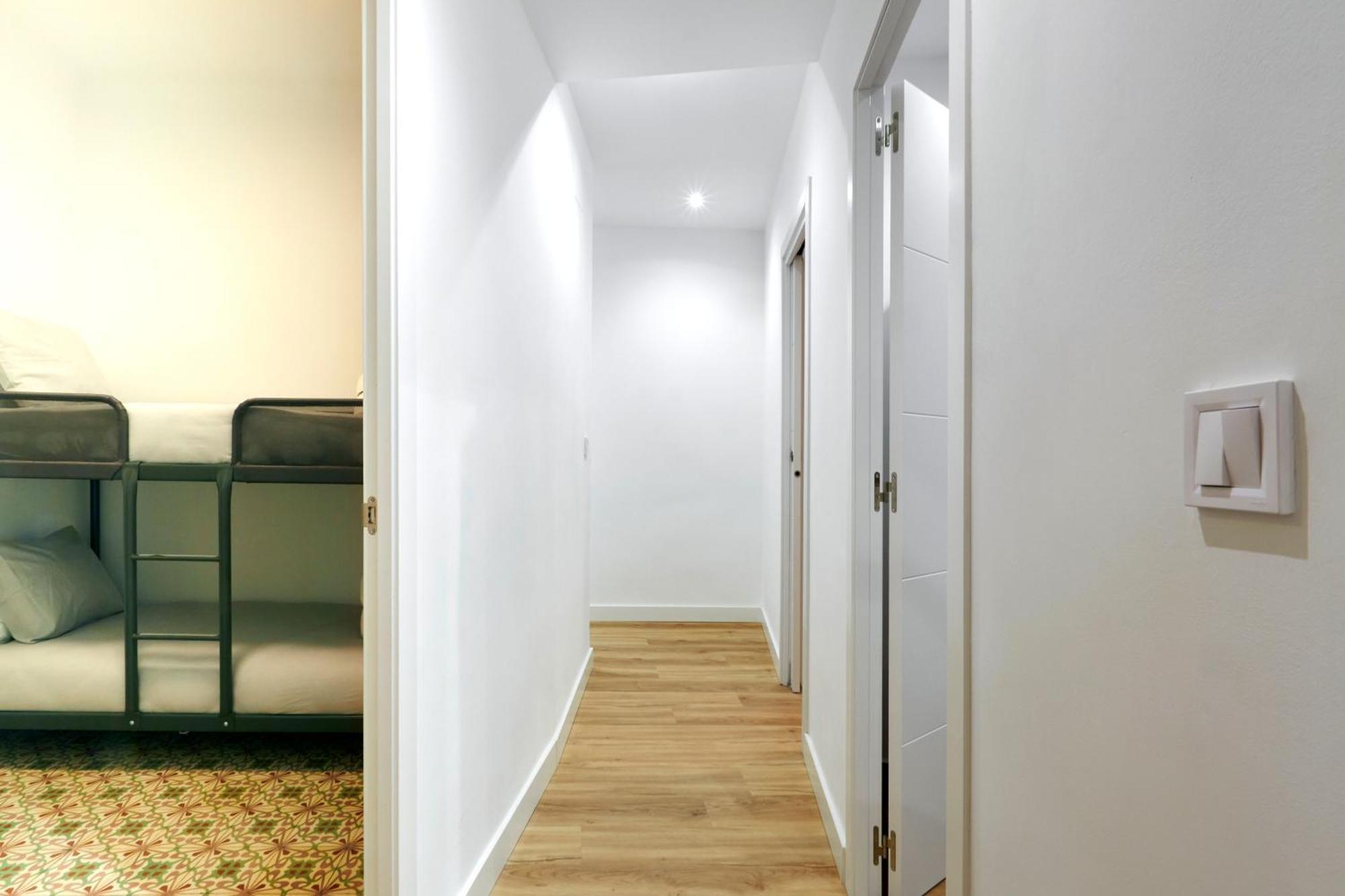 Comfortable Apartment Next To Apolo Theater Барселона Екстериор снимка